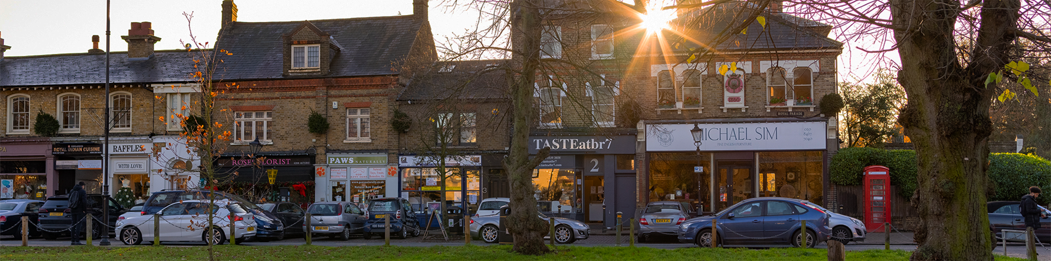 Short walk to <br>the Royal Parade